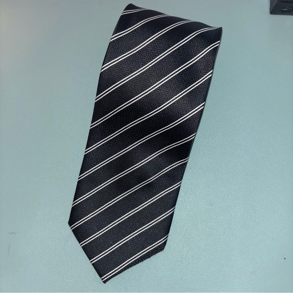 Romario Manzini Black and White Striped Men's Tie